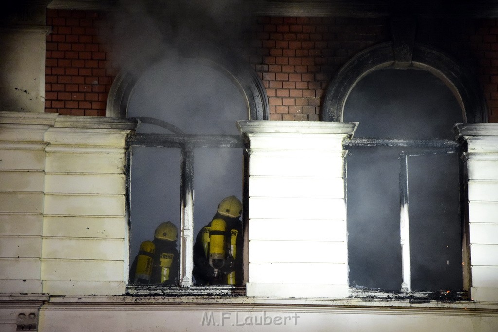 Feuer 2 Y Koeln Ehrenfeld Everhardtstr P158.JPG - Miklos Laubert